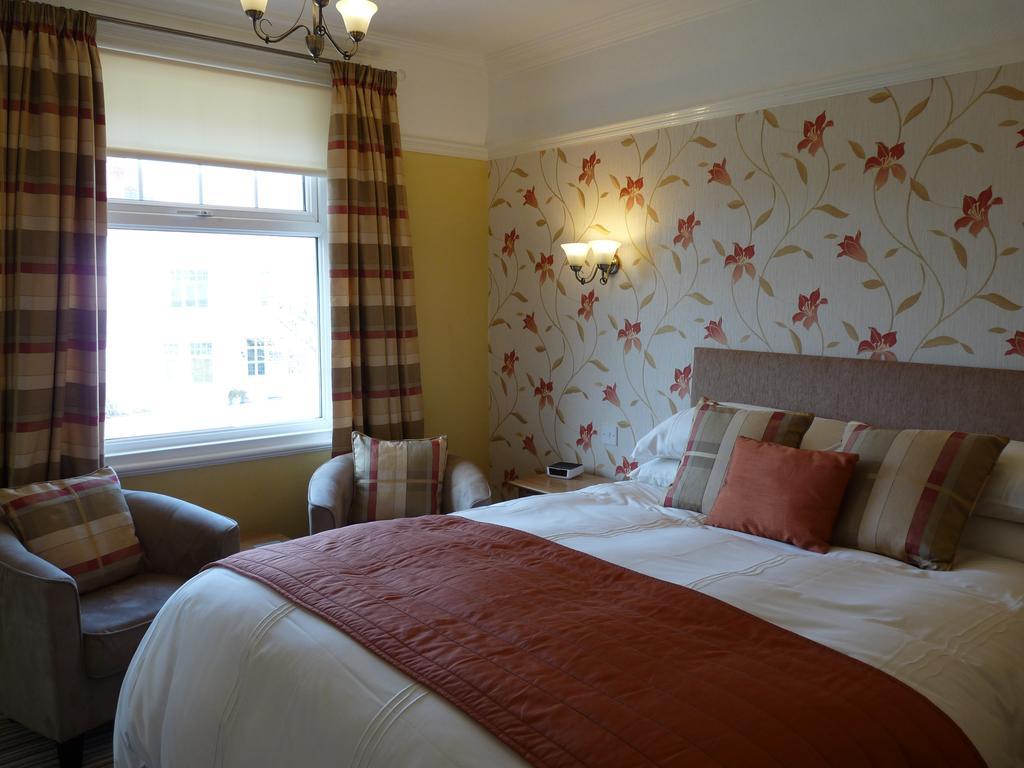 Cornerways Guest House Llandudno Exteriör bild
