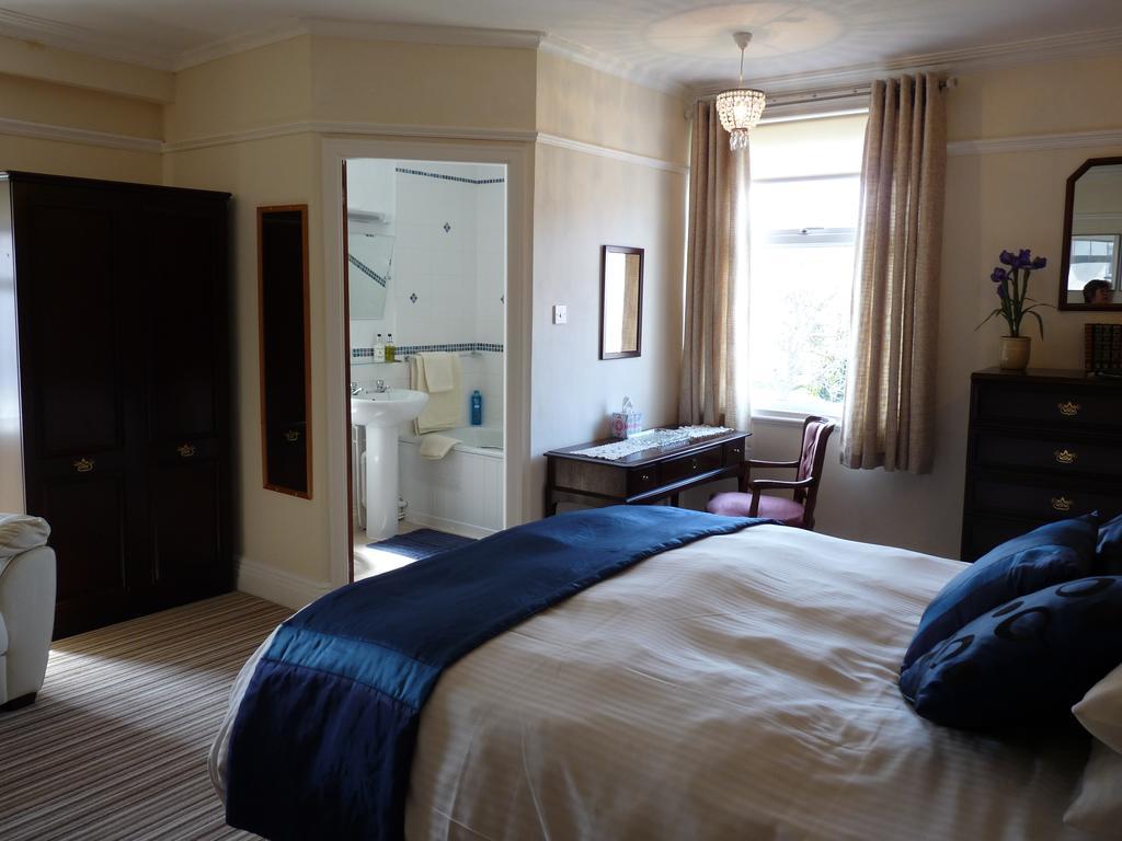Cornerways Guest House Llandudno Exteriör bild