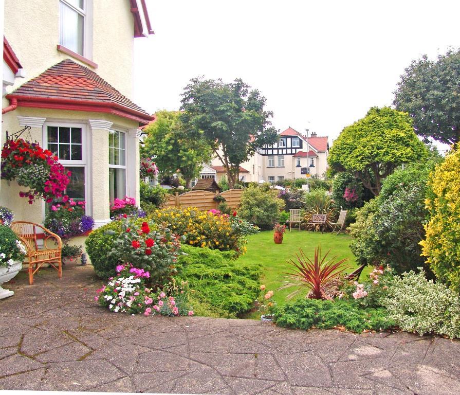 Cornerways Guest House Llandudno Exteriör bild